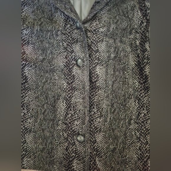 Vintage Briggs Petite Button Down Blazer Size Medium - Picture 2 of 6